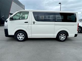 2019 Toyota Hiace - Thumbnail