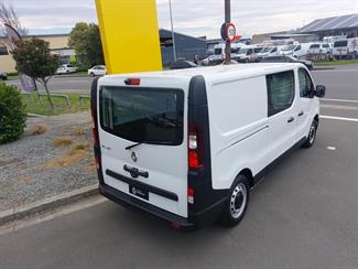 2024 Renault Trafic - Thumbnail