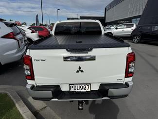 2022 Mitsubishi TRITON - Thumbnail