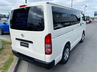 2020 Toyota Hiace - Thumbnail