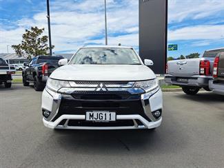 2019 Mitsubishi Outlander - Thumbnail