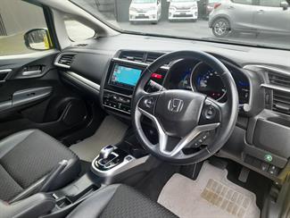 2015 Honda FIT - Thumbnail