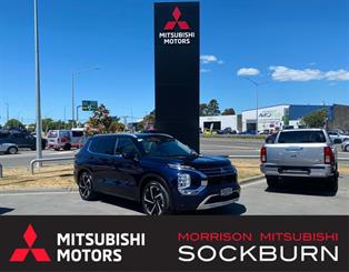 2022 Mitsubishi Outlander - Thumbnail