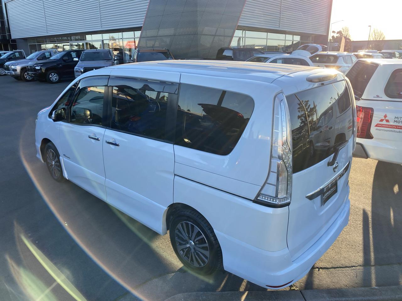 2015 Nissan Serena