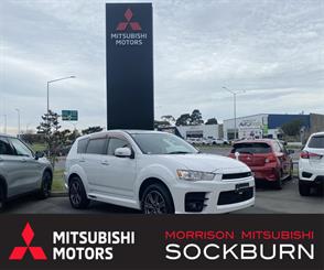 2011 Mitsubishi Outlander - Thumbnail