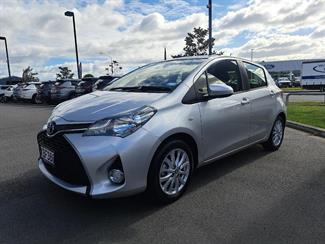 2016 Toyota Yaris - Thumbnail