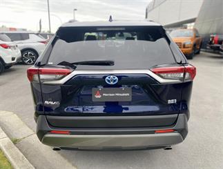 2019 Toyota RAV4 - Thumbnail