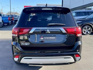 2019 Mitsubishi Outlander - Thumbnail