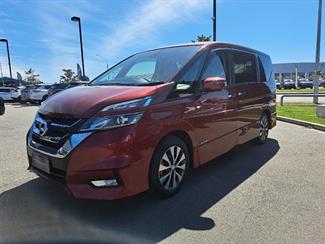 2016 Nissan Serena - Thumbnail