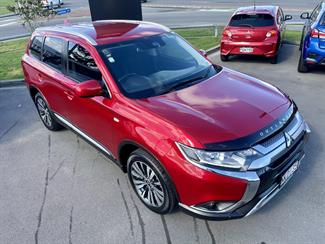 2021 Mitsubishi Outlander - Thumbnail