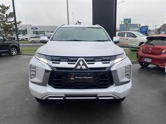 2024 Mitsubishi Pajero - Thumbnail