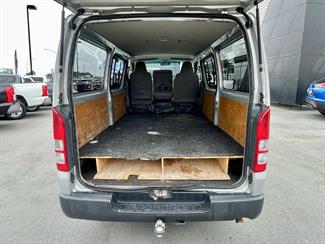 2006 Toyota Hiace - Thumbnail