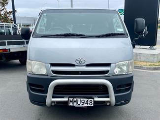 2006 Toyota Hiace - Thumbnail