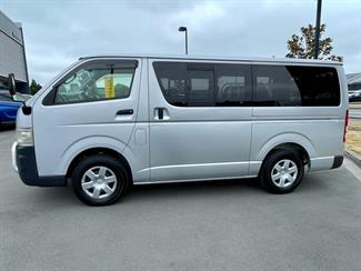 2006 Toyota Hiace - Thumbnail