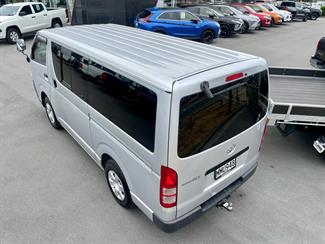 2006 Toyota Hiace - Thumbnail