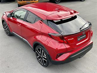 2020 Toyota C-HR - Thumbnail