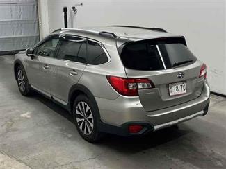 2015 Subaru Outback - Thumbnail