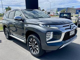 2023 Mitsubishi Pajero Sport - Thumbnail