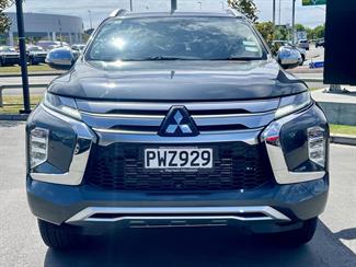 2023 Mitsubishi Pajero Sport - Thumbnail