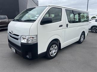 2017 Toyota Hiace - Thumbnail